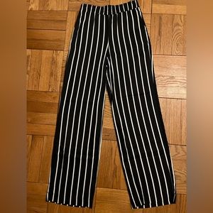H&M size 2 black and white striped flowy pants